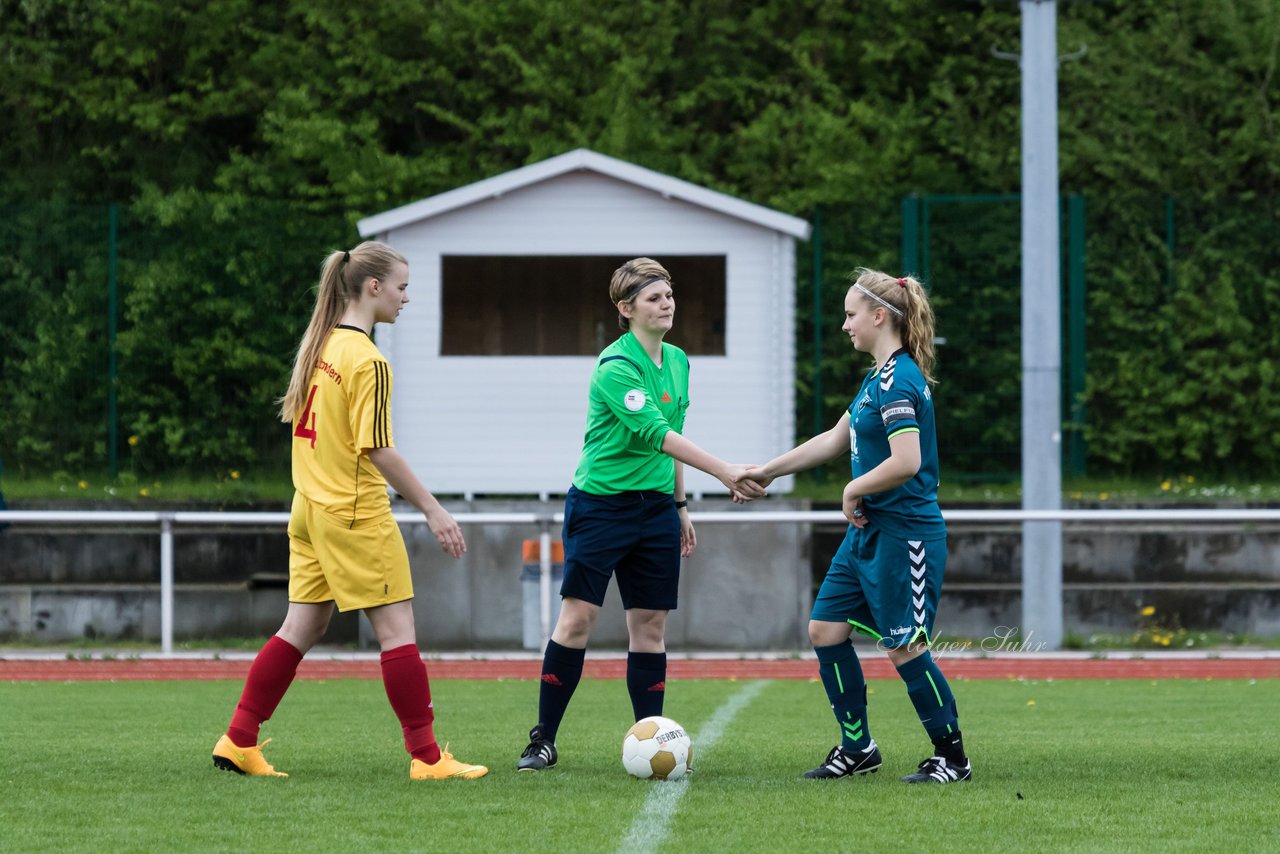 Bild 120 - B-Juniorinnen VfL Oldesloe - JSG Sdtondern : Ergebnis: 2:0